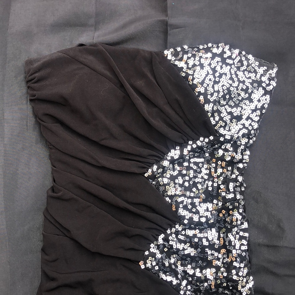 Dress - Picture 2 of 6